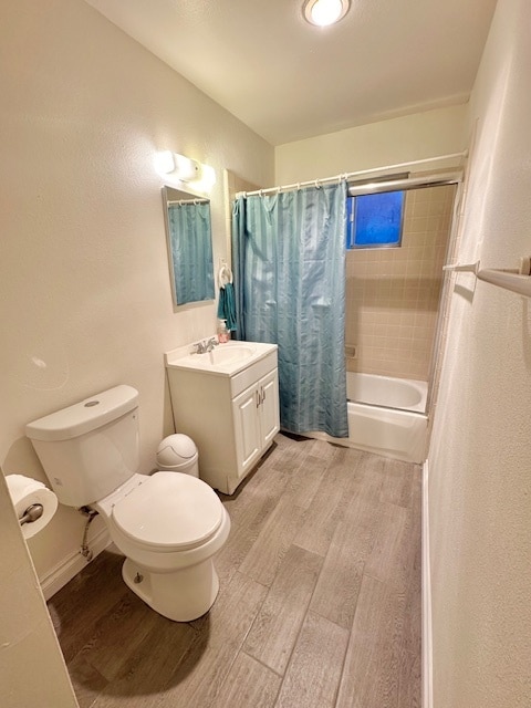 Baño completo - 162 E Paisley St
