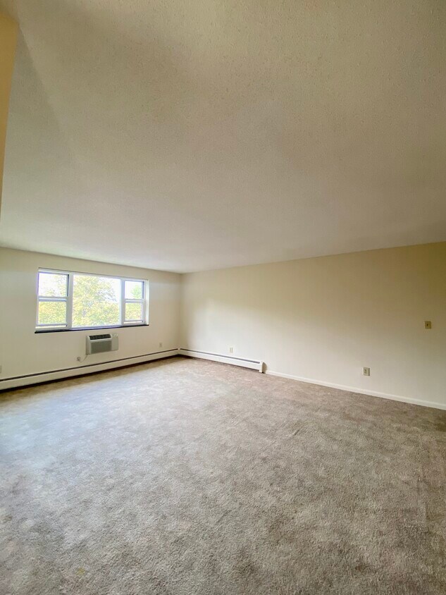 199 Lexington St Unit 12, Auburndale, MA 02466 Apartments in