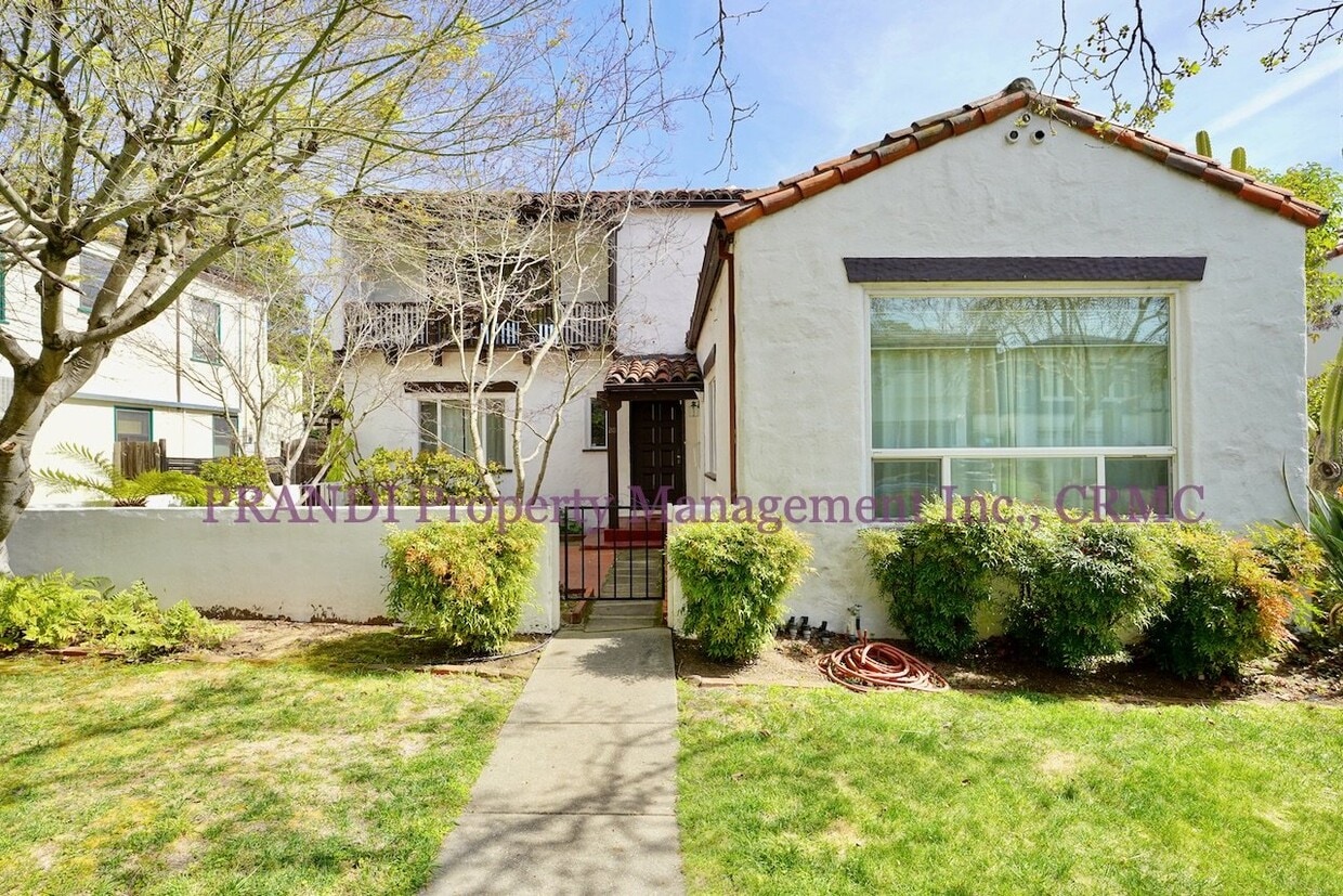 Primary Photo - -Application Pending- Lovely Home in West ...