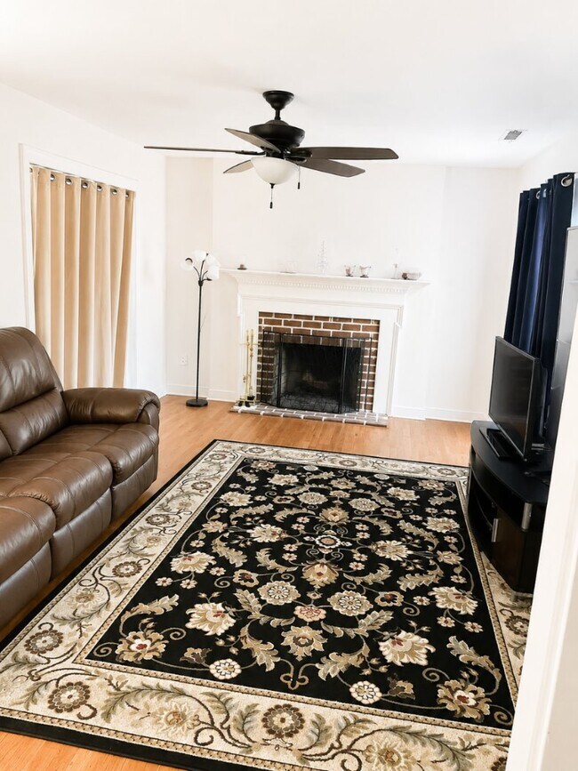 Foto del edificio - 4426 Thorncroft Dr
