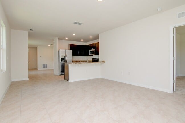 Building Photo - Charming 3 bed/2 bath Home For Rent in the...