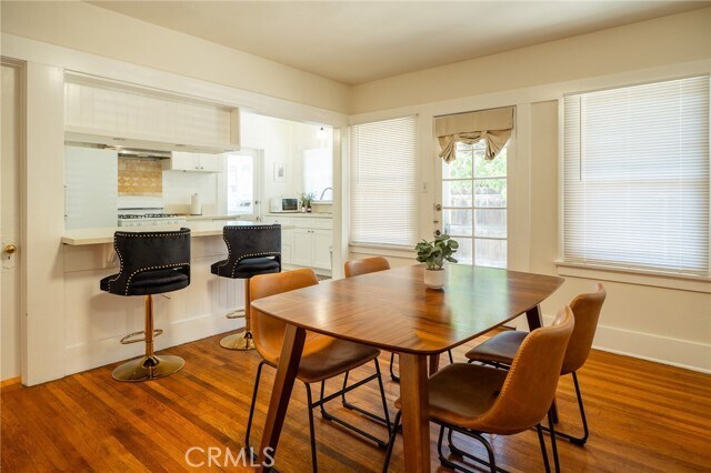 Foto del edificio - 45 N Meridith Ave