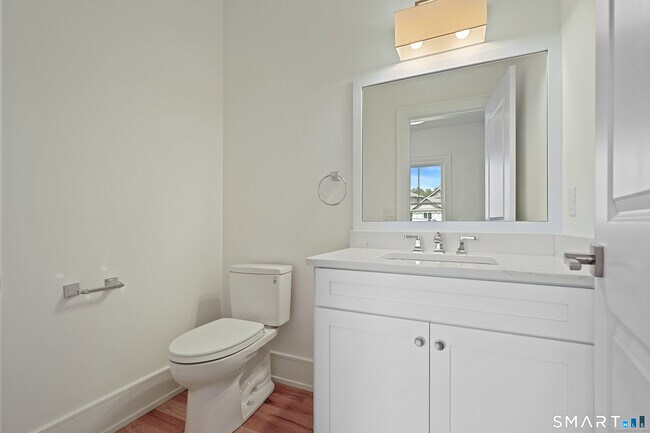 Building Photo - 15 Damia Dr