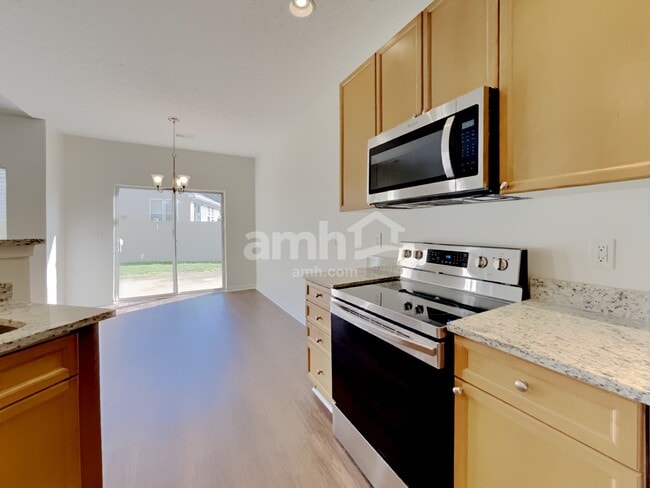 Building Photo - 432 Creekside Ln