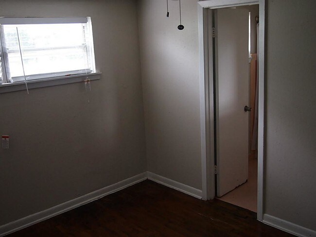 Building Photo - 2408 Southmore Blvd