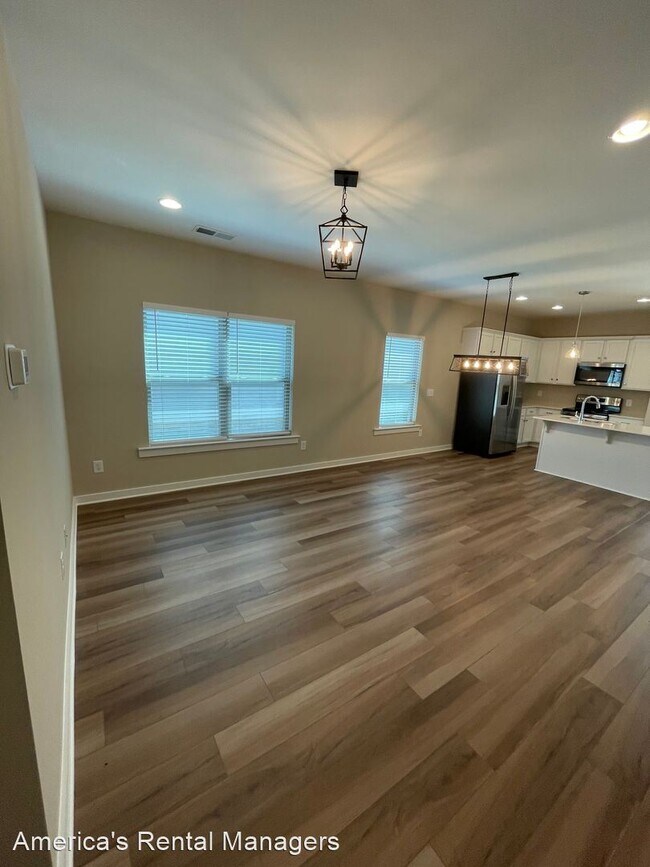 Foto del edificio - 4 br, 2 bath House - 65 River Birch Lane