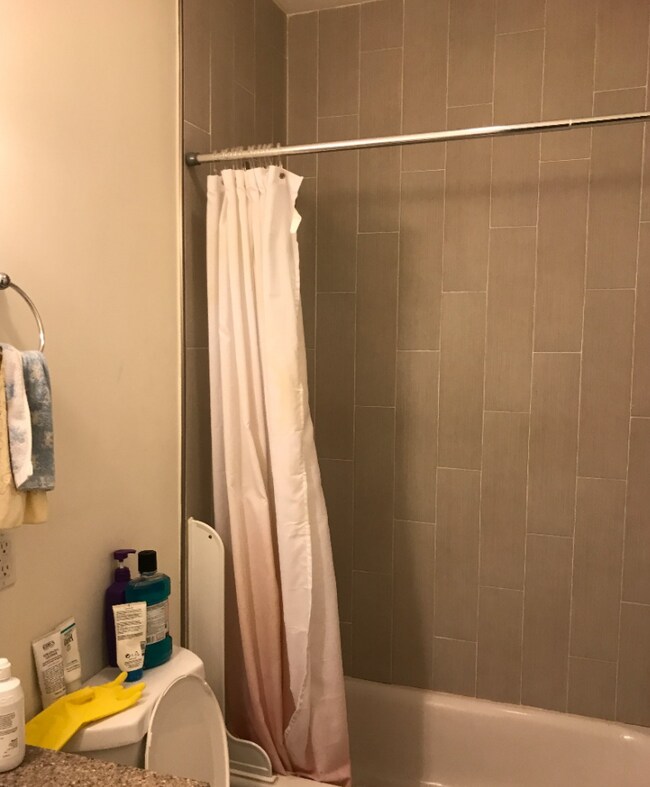 Building Photo - 140 Marcella St