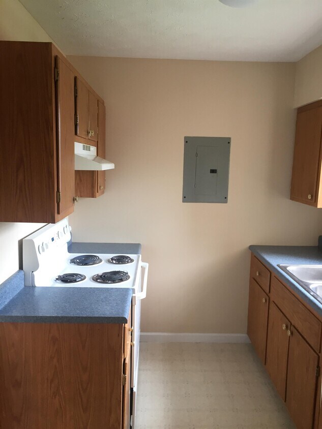 Primary Photo - 630 6th St W