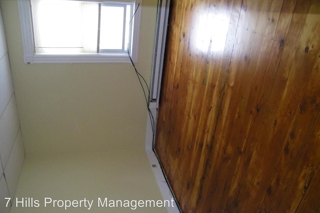 Building Photo - 414 Cambridge St