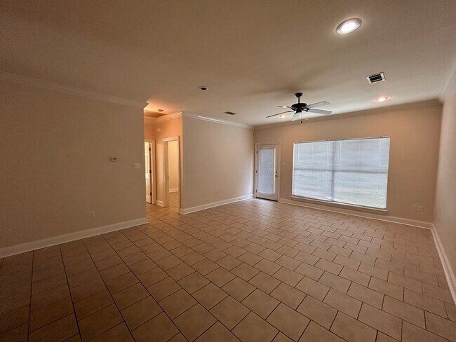 Foto del edificio - 12341 Pine View Ln