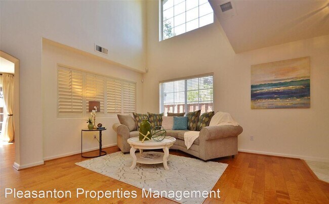 Building Photo - 3 br, 2.5 bath House - 1849 Calle Del Sueno