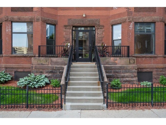 Building Photo - 523 S 9th St