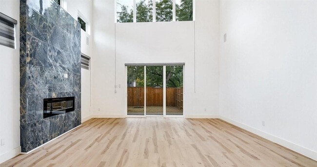 Photo - 2318 Arroyo Ave Townhome