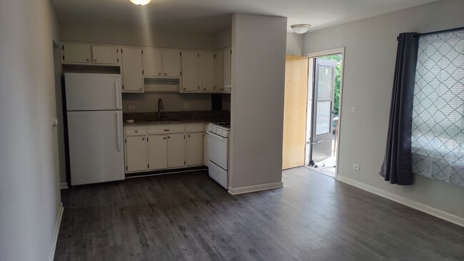 Building Photo - 29 N Hillside Ave