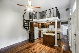 Building Photo - 1434 Constance St