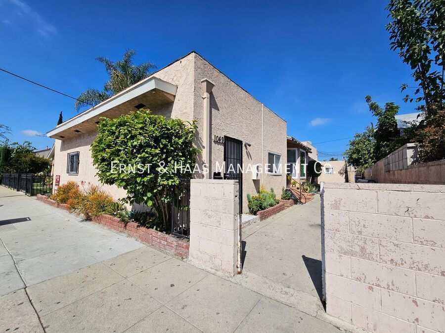 Primary Photo - 1049 E 21st St