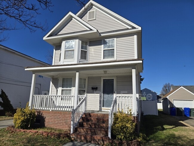 Photo - 831 Marshall Ave House