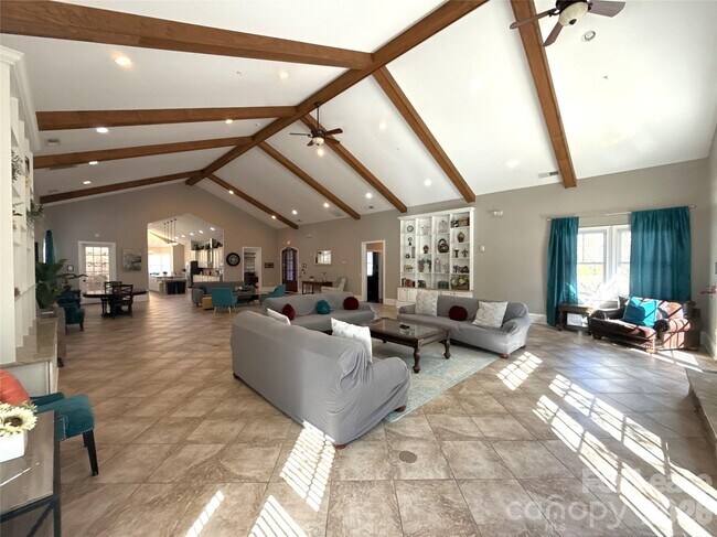 Foto del edificio - 13931 Thompson Rd