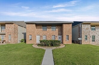 Building Photo - 12206 Ormandy St