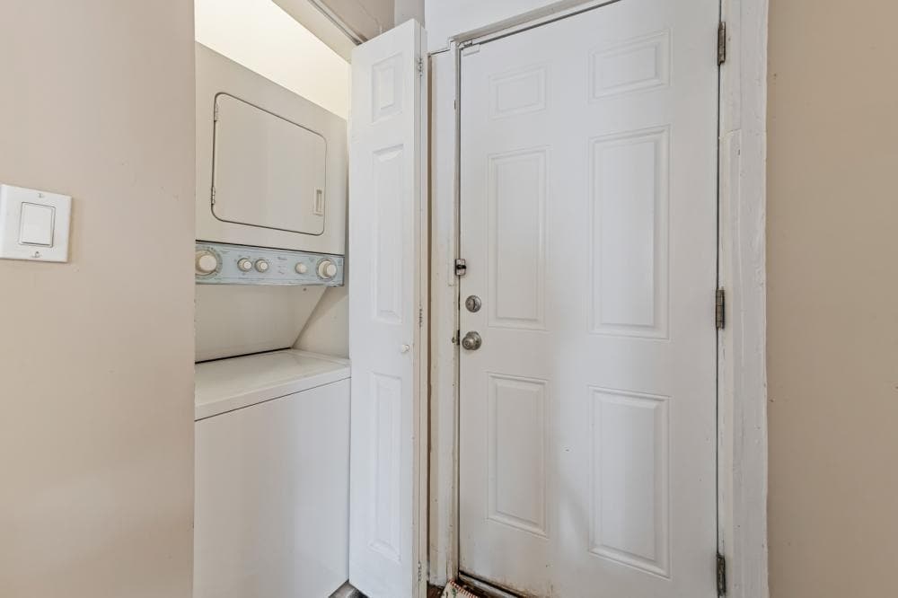 3 bedroom in Chicago IL 60657 - 3 bedroom in Chicago IL 60657