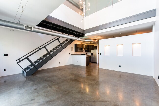 Open, downstairs living area - 400 E Main St