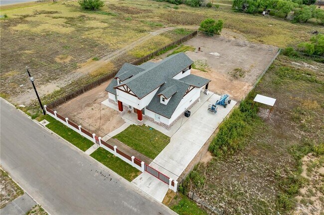 Building Photo - 11316 Elisios St