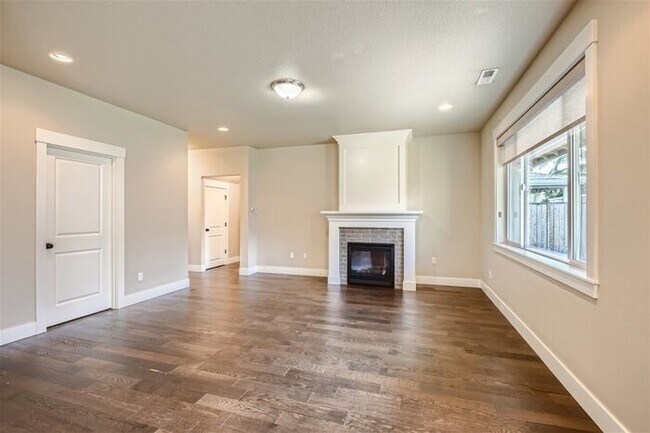 Foto del edificio - 3020 Southeast Evergreen Street, Milwaukie...