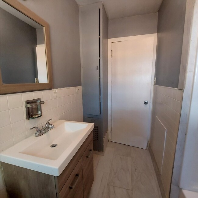 Foto del edificio - 1025 6th St