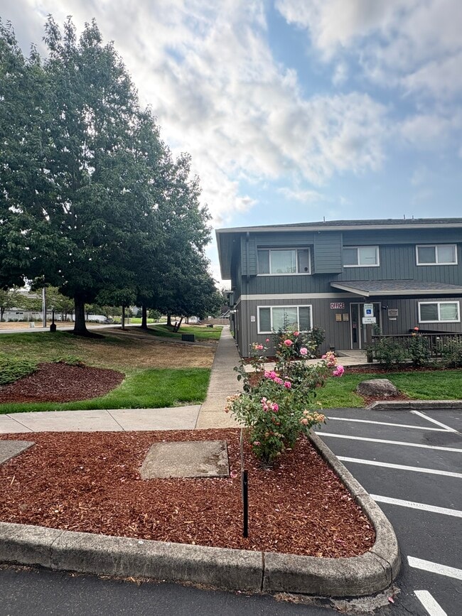 Foto del edificio - Crown Ridge Apartments