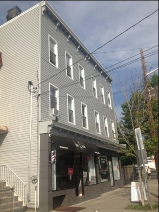 Primary Photo - 180 Duncan Ave