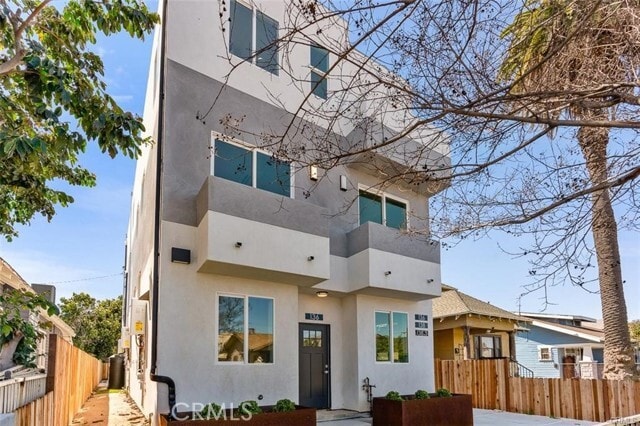 Building Photo - 136 W 48th St