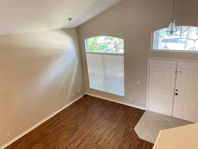 Building Photo - 1408 Holly Glen Run