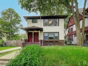 Building Photo - 830 Dayton Ave