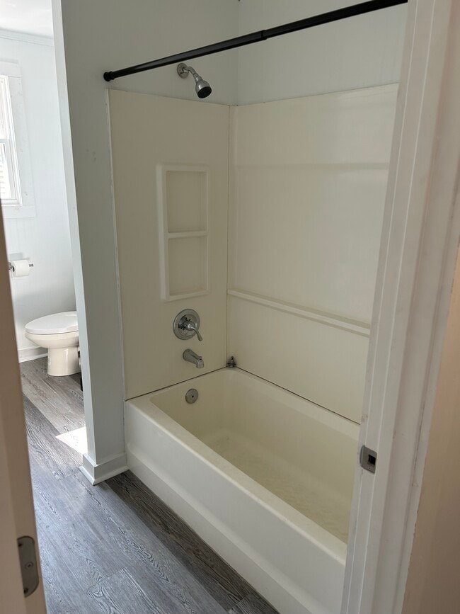 Bathroom Tub - 415 W Penn St