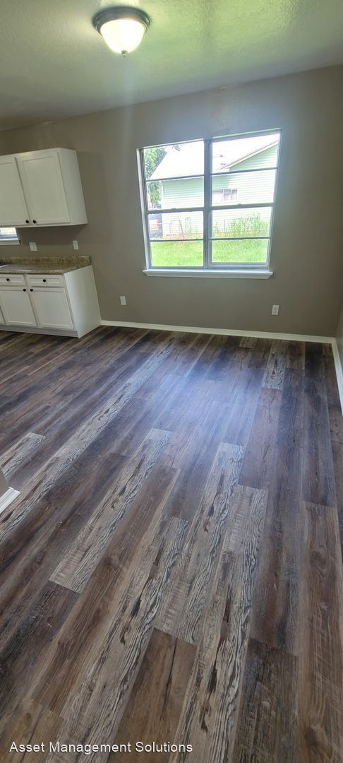 Foto del edificio - 5 br, 2 bath House - 6900 Ashby Terrace