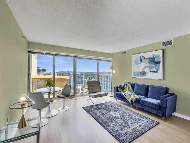 Foto del edificio - 1720 Maple Ave