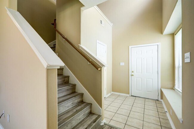 Foto del edificio - 14306 Mirkwood Ln