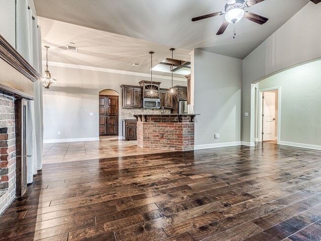 Building Photo - Charming home in Deer Creek Schools + Lone...