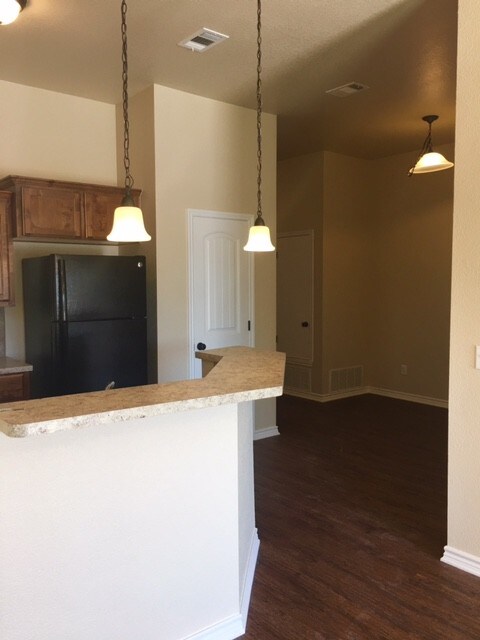 Building Photo - 2704 O W Curry Dr