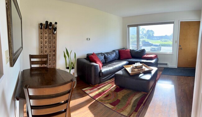 Photo - 817 P St Apartment