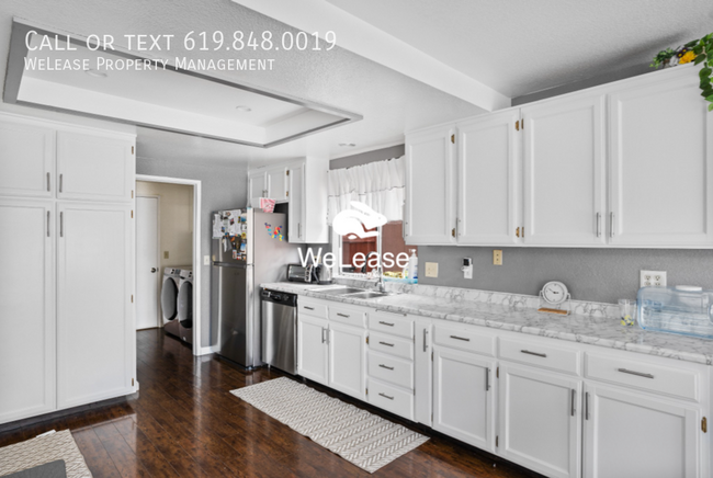 Building Photo - Charming 3-Bed 2-Bath Home with Sunlit Int...