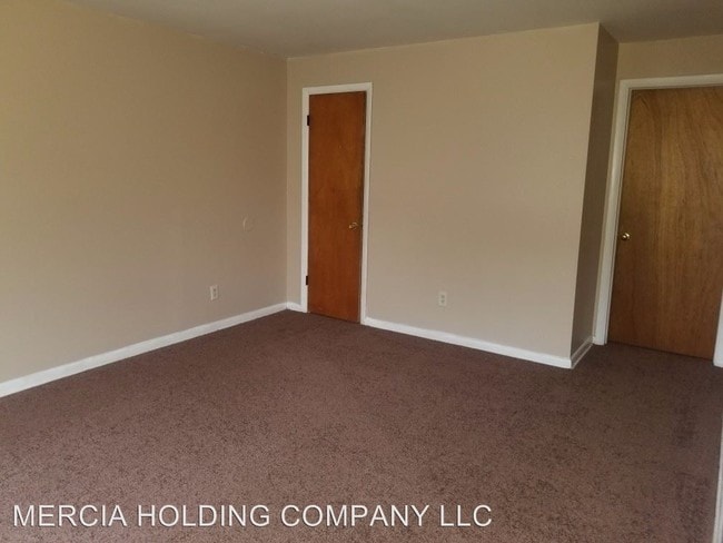 Building Photo - 1124-1142 Case Ct