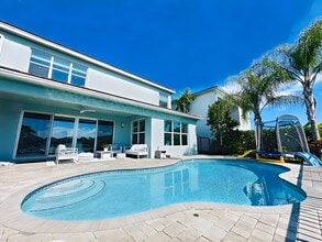 Building Photo - 15377 Green River Ct