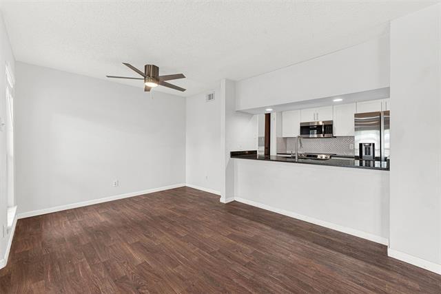 Foto del edificio - 12480 Abrams Rd