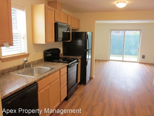 Building Photo - 3303-3308 Hilda Ln