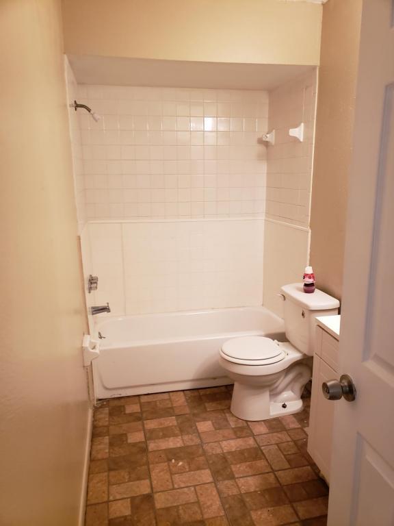 Building Photo - 2506 Chestnut Woods Dr