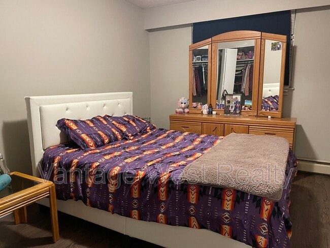 Building Photo - 235-235 Husch Rd