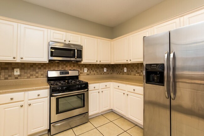 Building Photo - 4125 Ridgefair Dr