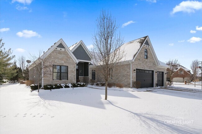 Building Photo - 673 Greenfield Rd