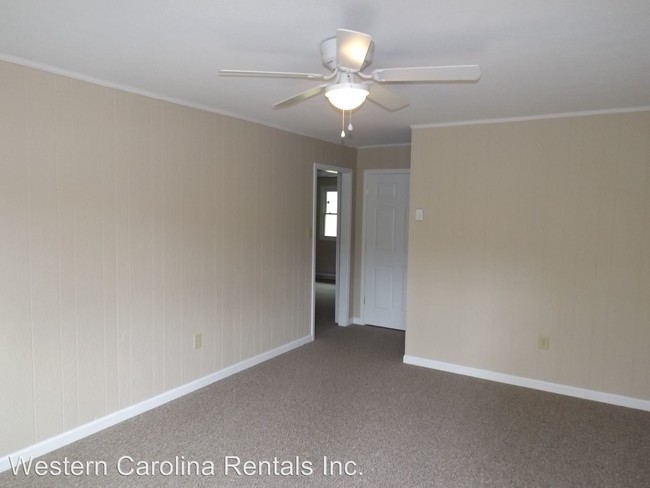 Building Photo - 73 Remington Dr